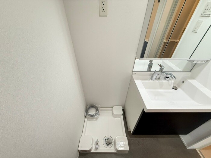 物件内観写真15　(洗濯機置場)