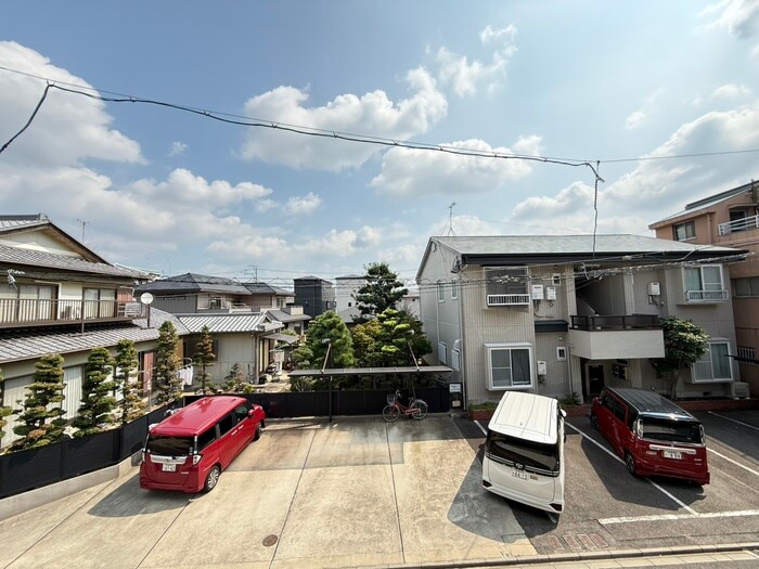 物件内観写真16　(室内からの展望)