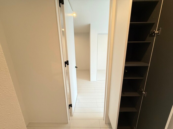 物件内観写真20　(廊下)