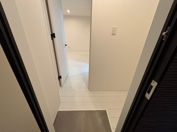 物件内観写真22　(玄関)