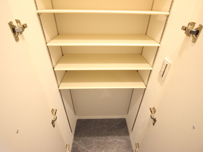 物件内観写真15　(靴箱)