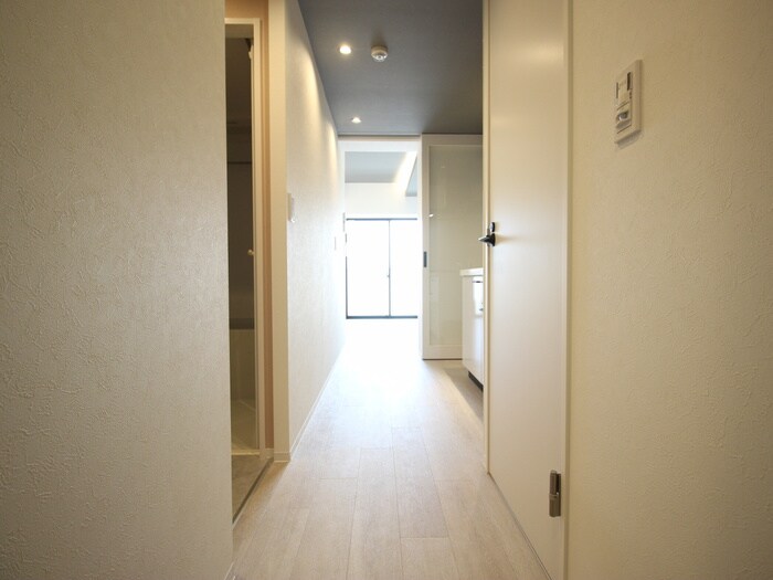 物件内観写真18　(廊下)