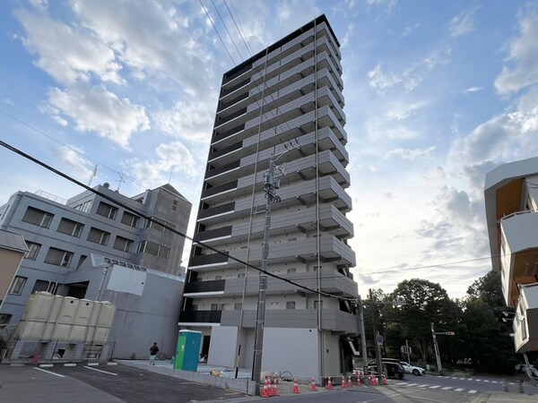 建築中