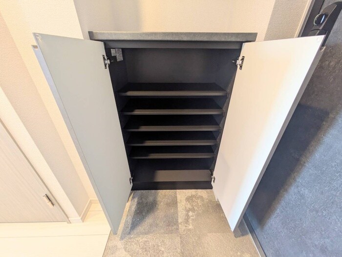 物件内観写真15　(靴箱)