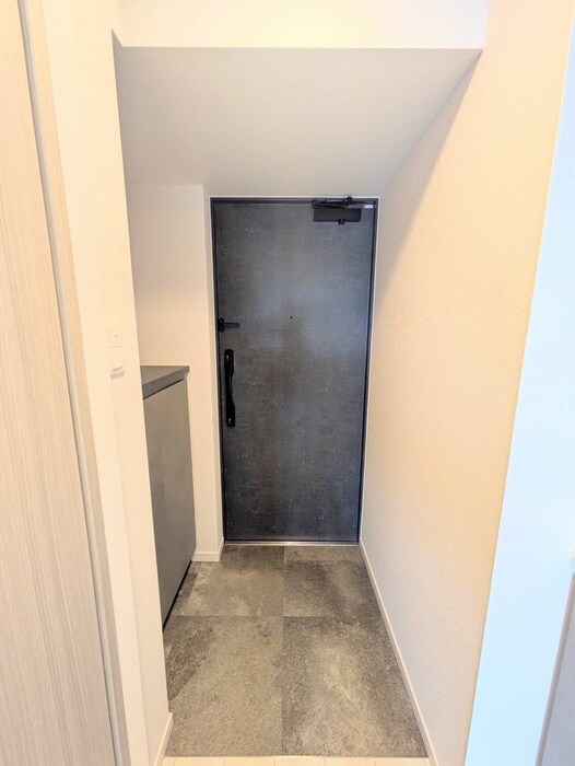 物件内観写真18　(玄関)