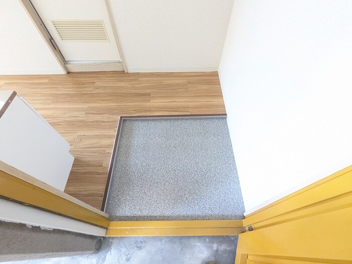 物件内観写真18　(玄関)