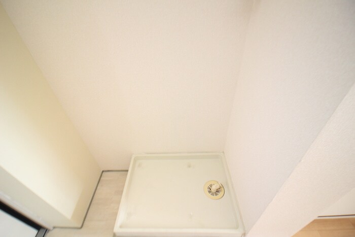 物件内観写真14　(洗濯機置場)