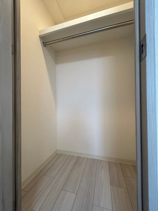物件内観写真3　(収納)