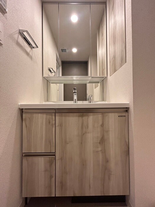 物件内観写真8　(洗面)