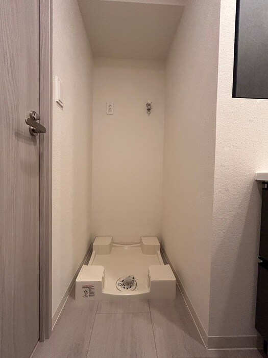 物件内観写真8　(洗濯機置場)