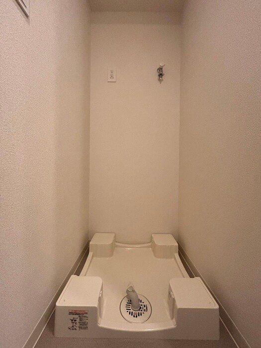 物件内観写真9　(洗濯機置場)