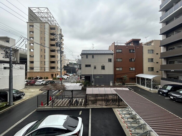 物件内観写真11　(室内からの展望)