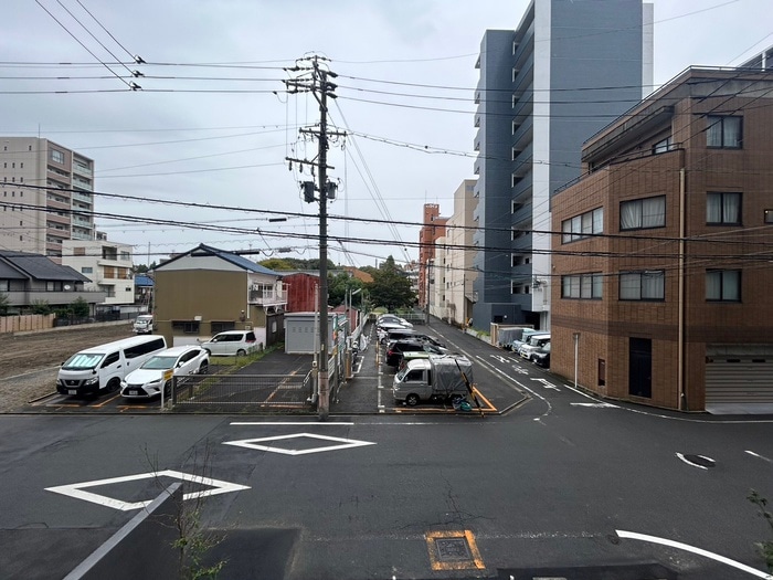 物件内観写真11　(室内からの展望)