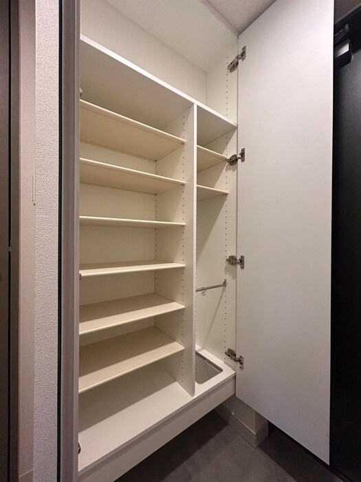 物件内観写真15　(靴箱)