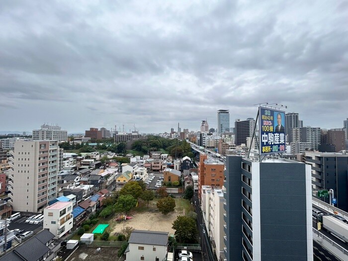 物件内観写真16　(室内からの展望)