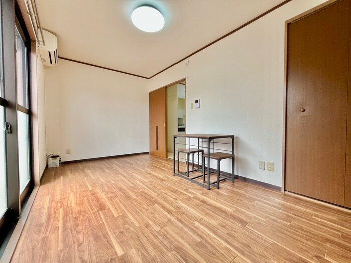 物件内観写真7　(居室)