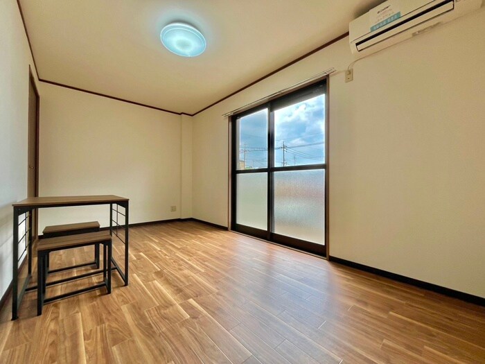 物件内観写真21　(居室)