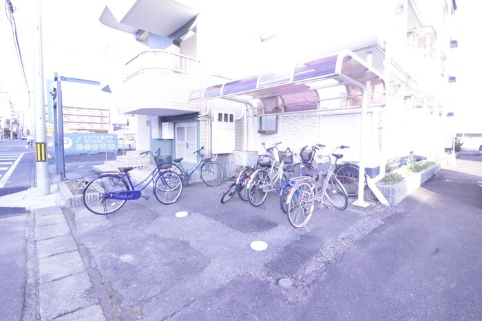 物件外観写真5　(駐輪場)
