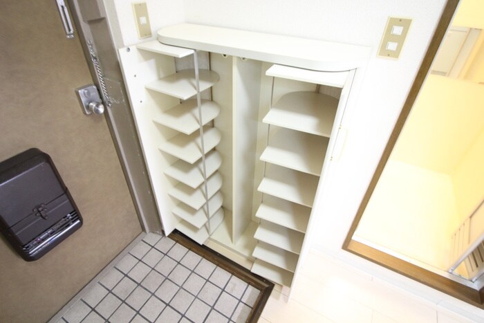 物件内観写真17　(靴箱)