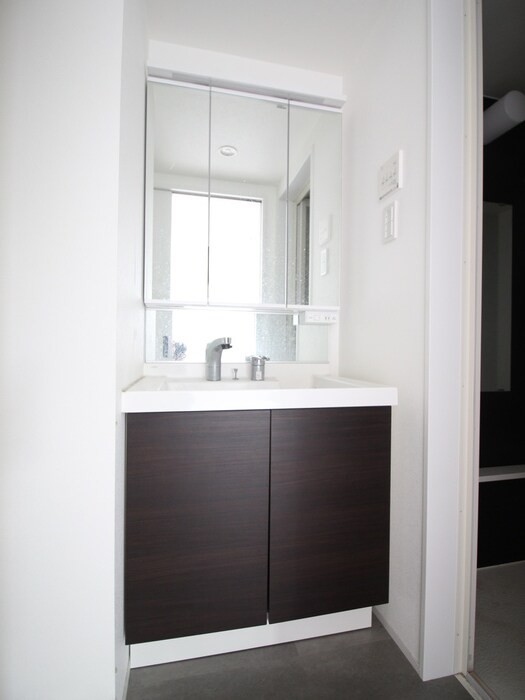 物件内観写真7　(洗面)