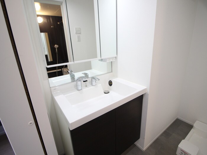 物件内観写真12　(洗面)