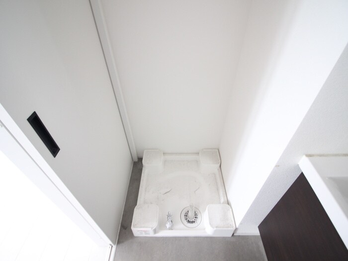 物件内観写真16　(洗濯機置場)