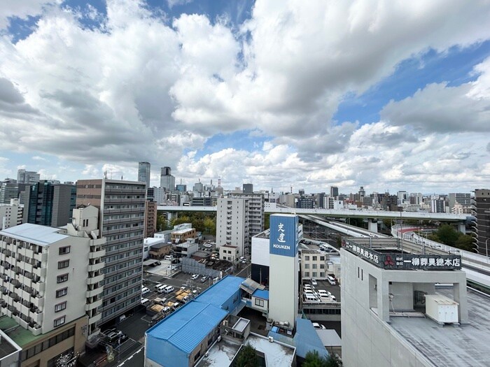 物件内観写真9　(室内からの展望)