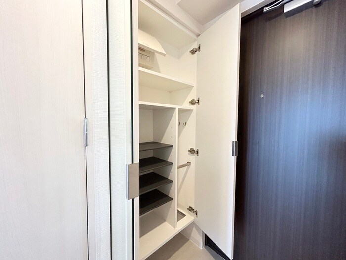 物件内観写真11　(室内からの展望)