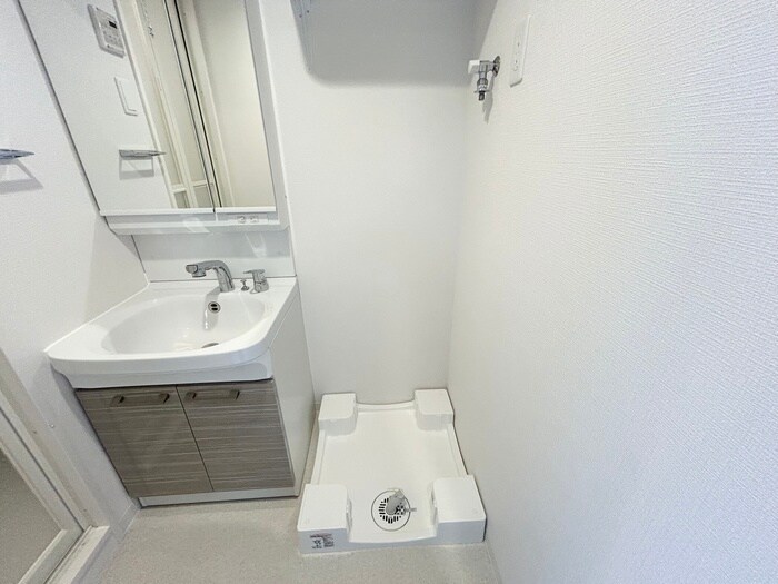 物件内観写真13　(洗濯機置場)