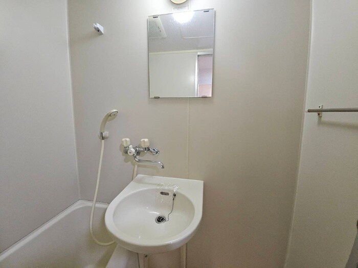 物件内観写真10　(洗面)