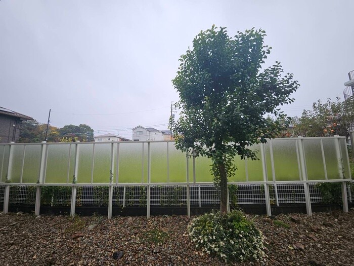 物件内観写真14　(室内からの展望)