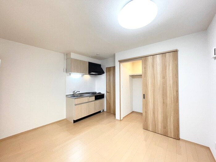 物件内観写真4　(居室)