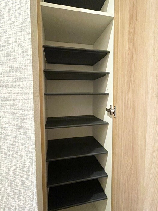 物件内観写真15　(靴箱)