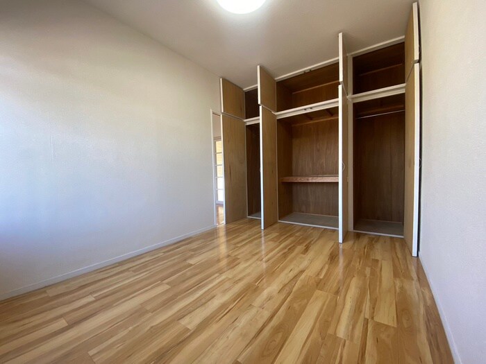 物件内観写真10　(収納)