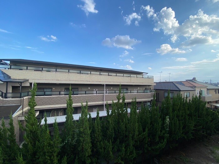 物件内観写真22　(室内からの展望)