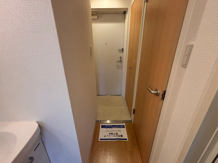 物件内観写真15　(玄関)