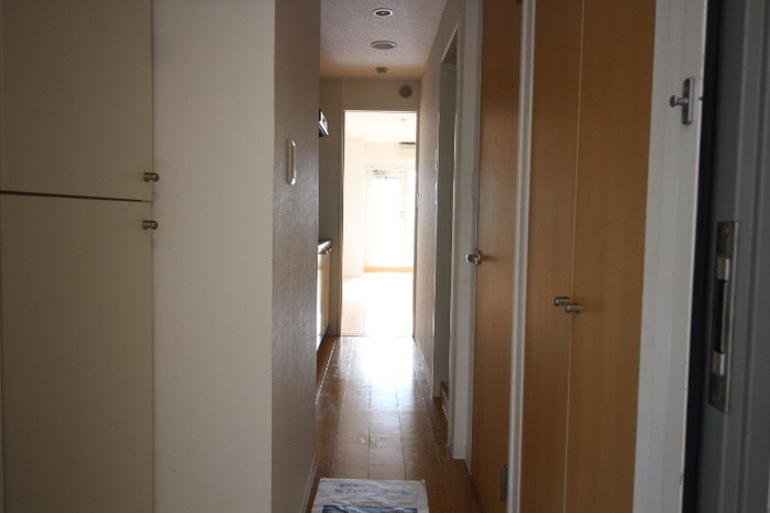 物件内観写真16　(廊下)