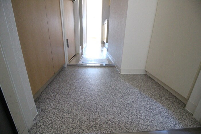 物件内観写真19　(玄関)