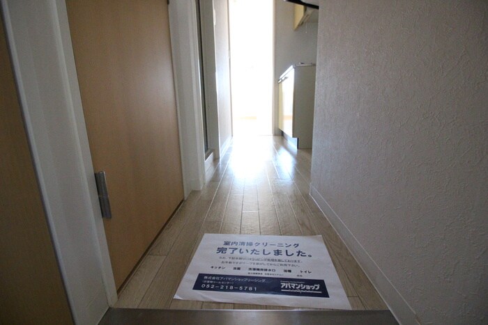 物件内観写真20　(廊下)