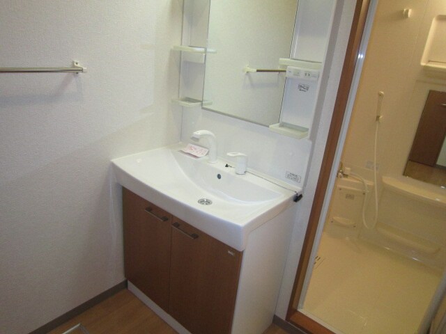 物件内観写真9　(洗面)