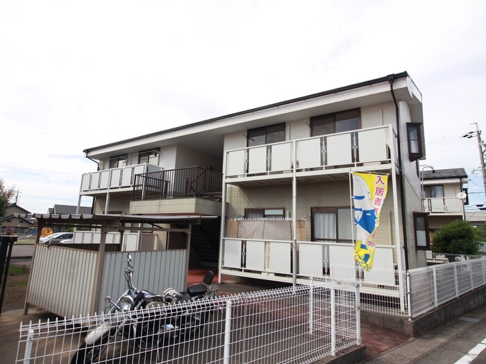 コ－ポラスサカイⅢの物件外観写真