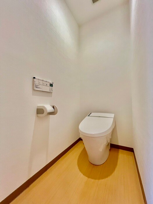 物件内観写真11　(トイレ)