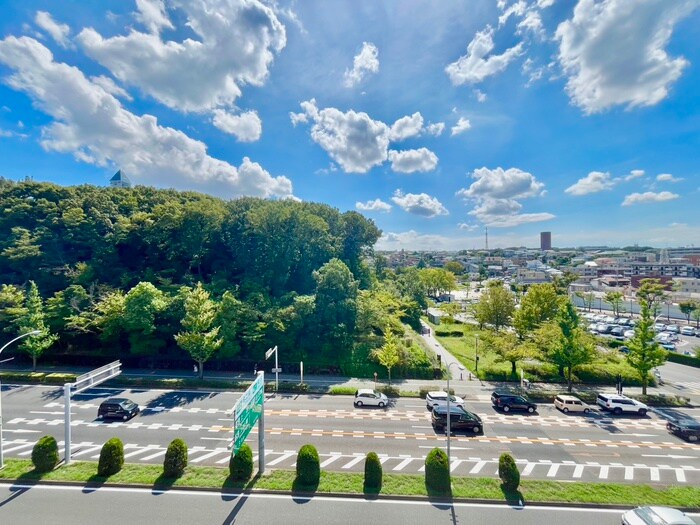 物件内観写真15　(室内からの展望)