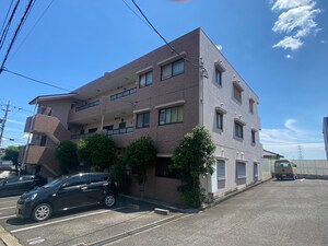アイリス 松井外観写真
