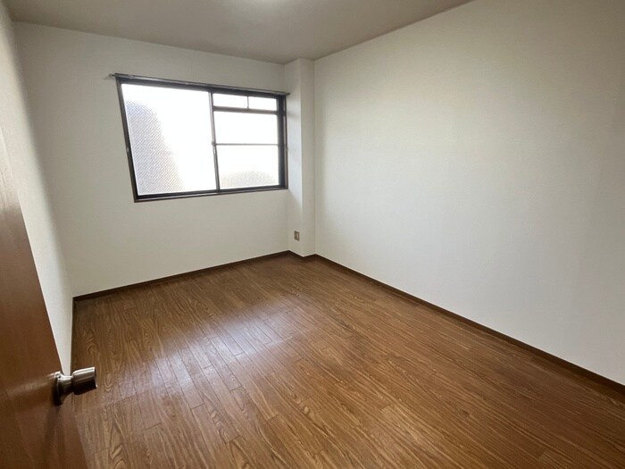 物件内観写真16　(居室)