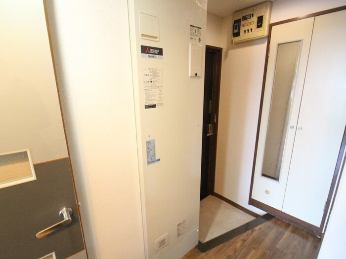 物件内観写真19　(廊下)