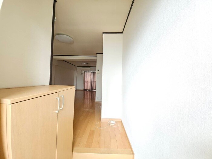 物件内観写真20　(廊下)