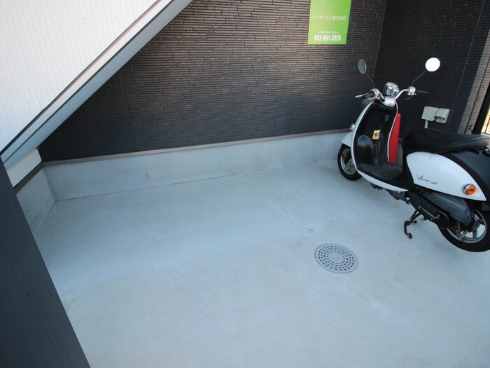 物件外観写真6　(駐輪場)