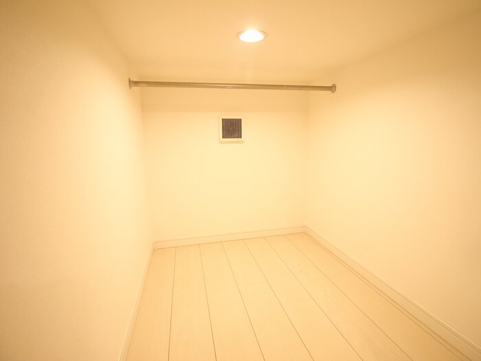 物件内観写真10　(収納)