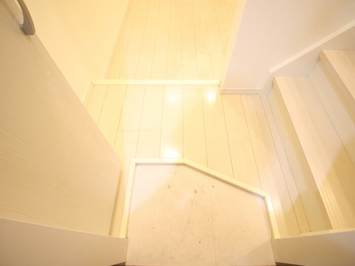 物件内観写真17　(玄関)